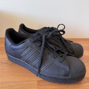 Adidas Black Superstar Sneakers tennis shoes women’s size 5